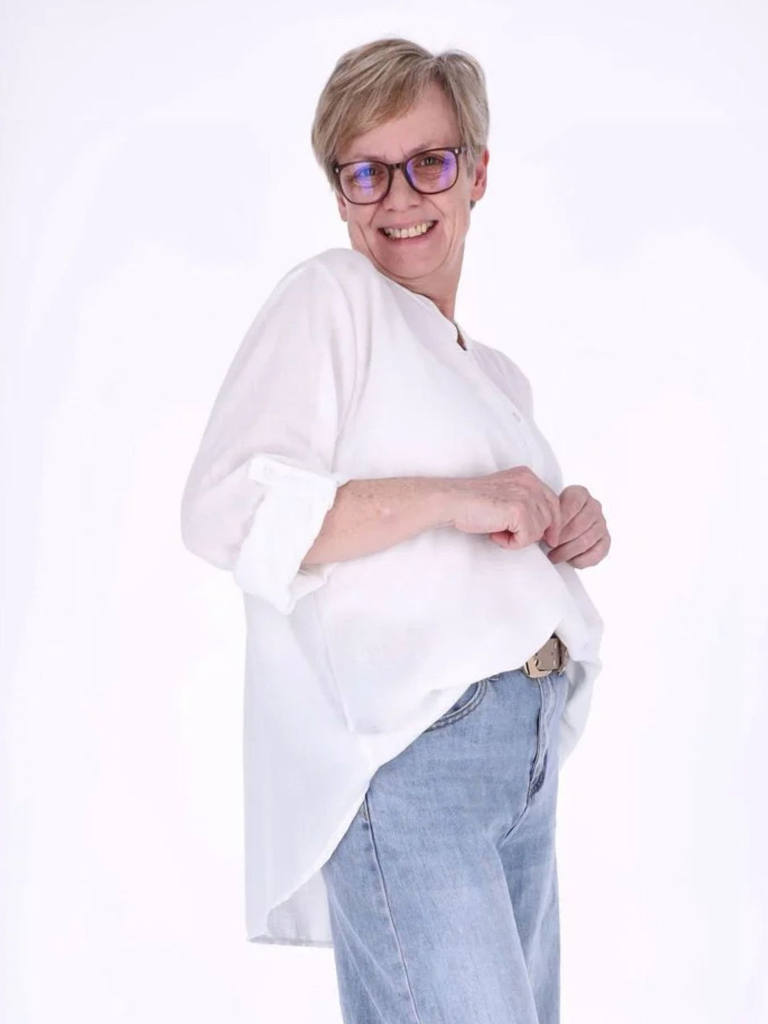 Weißes Damen Blusenshirt mit Knopfleiste & Krempelärmeln