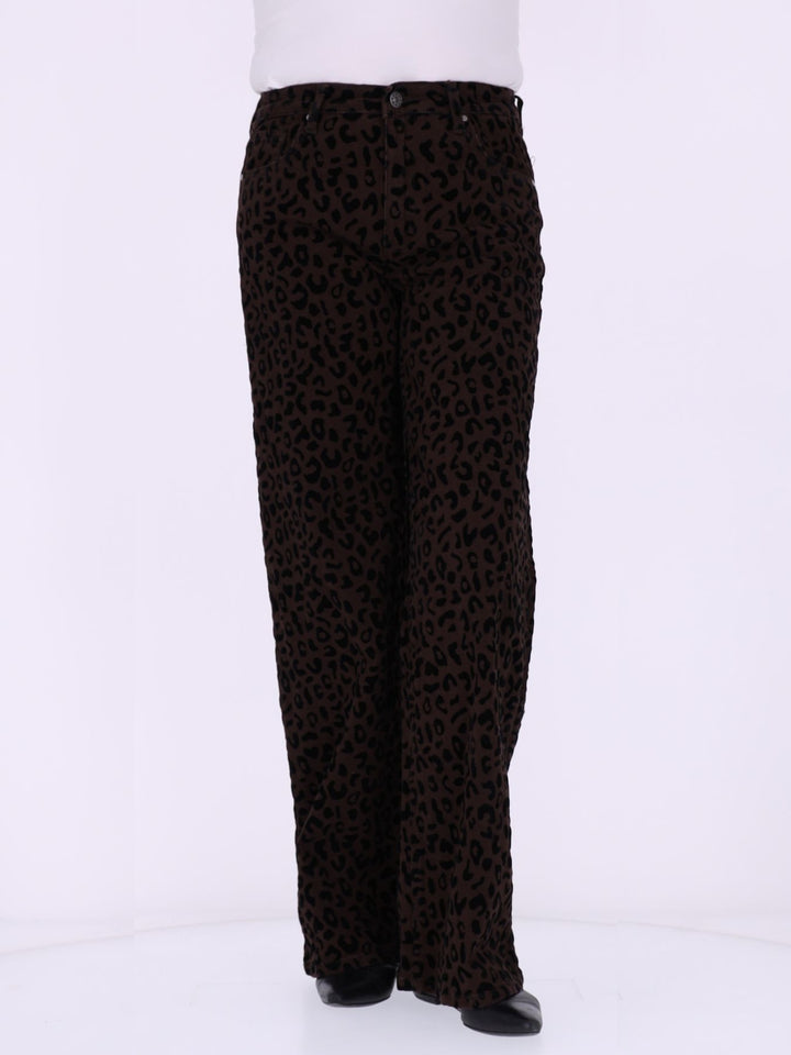 Damen Wide Leg Jeans mit geflocktem Leo-Muster – Braun