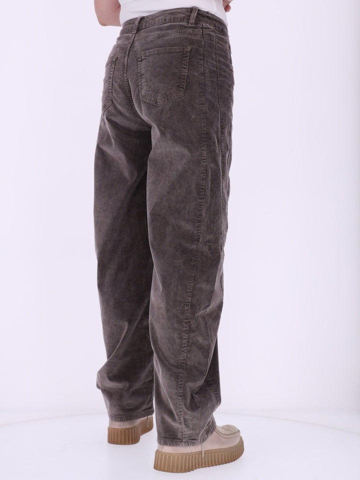 Damen Cordhose Barrel Fit – Coffee
