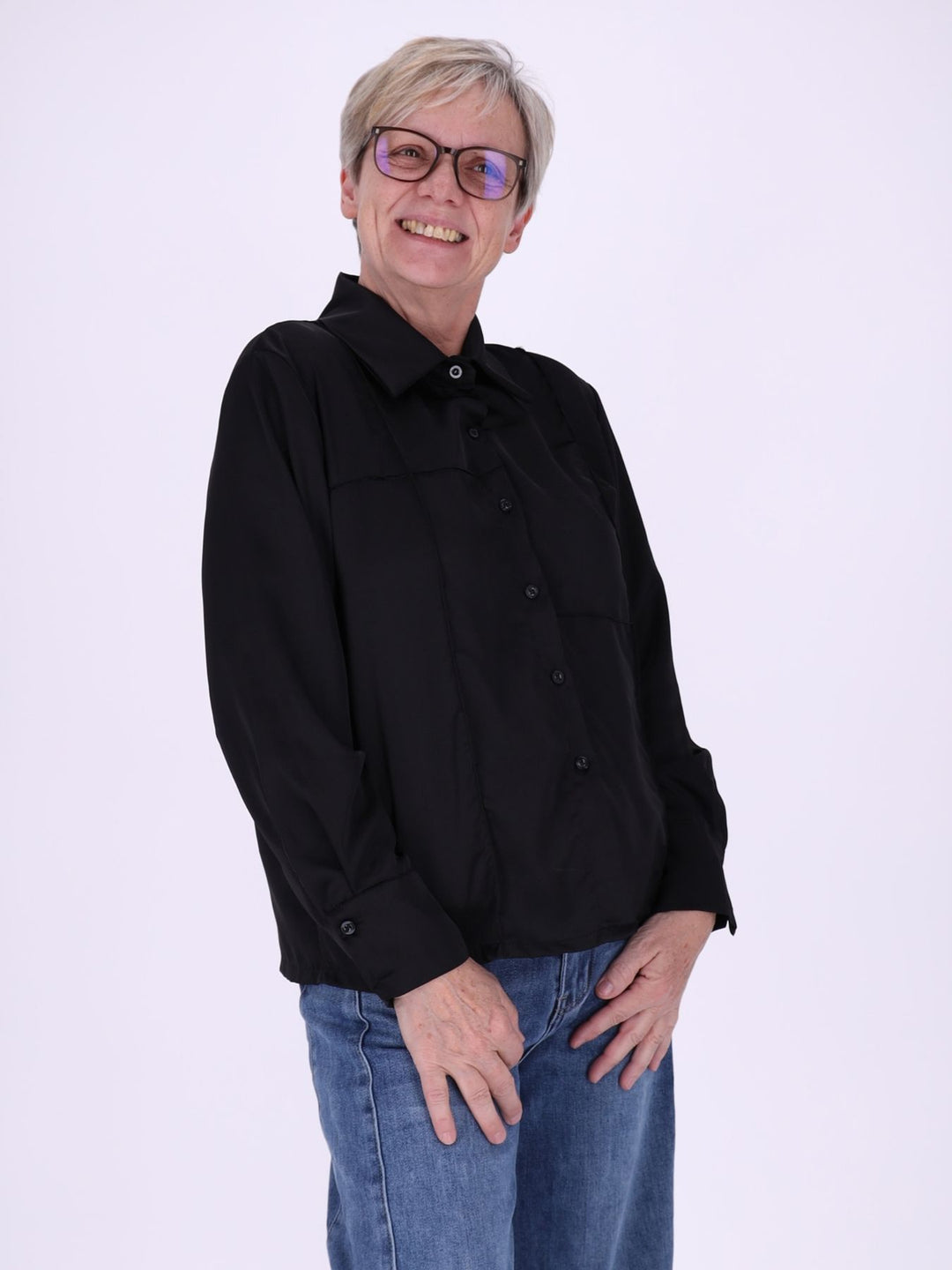 Schwarze Damenbluse mit Hemdkragen