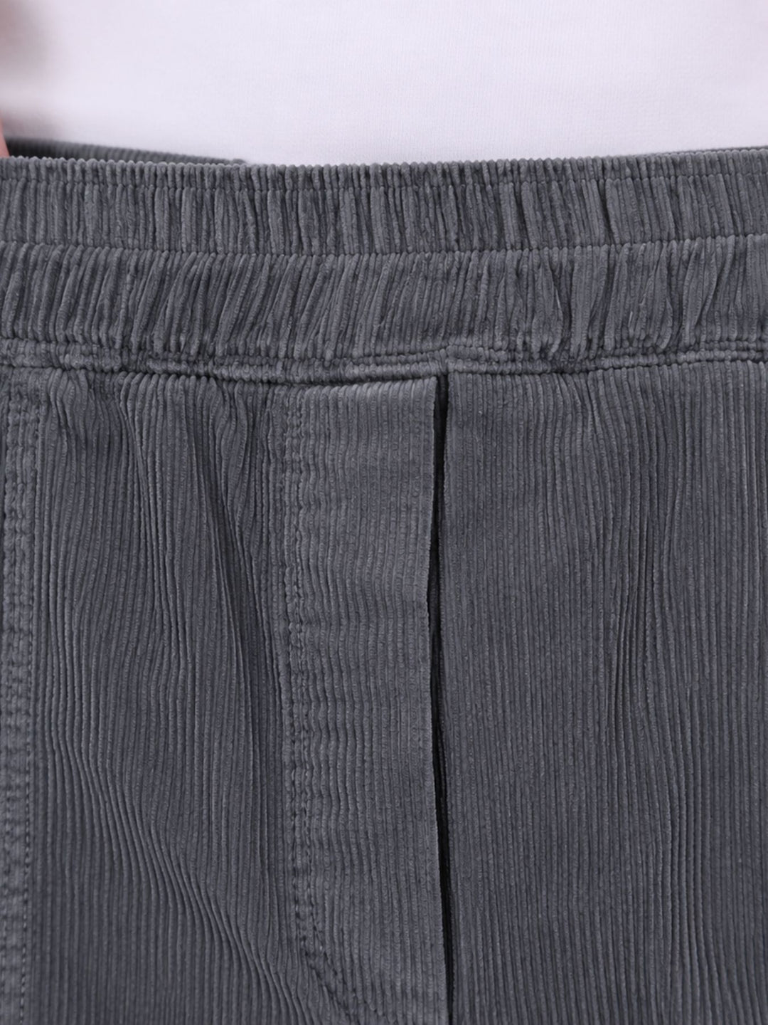 Damen Cordhose im Barrel Fit und Gürtel – Grau