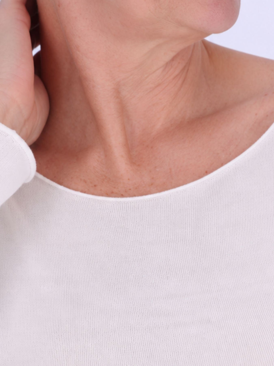 Damen Feinstrickshirt mit Rundhalsausschnitt – Weiß