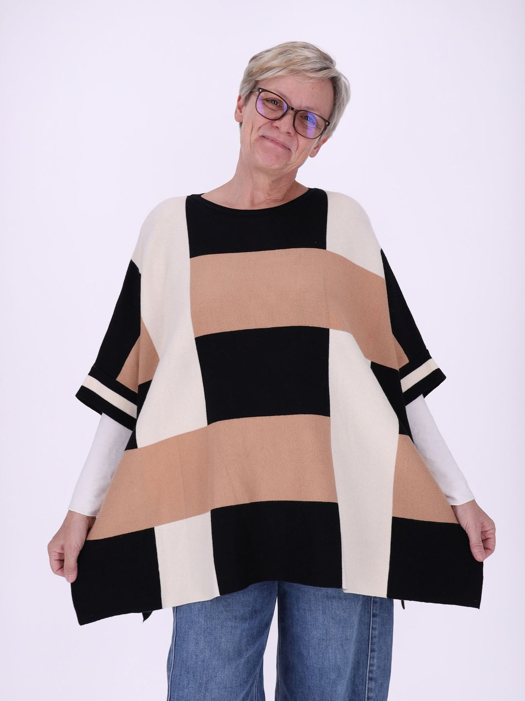 Damen Poncho mit Karomuster – lässiger Oversized-Look mit seitlichen Schlitzen