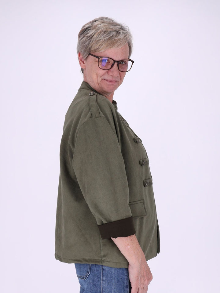 Khaki Military Jacke Damen in Veloursoptik – offen & detailreich