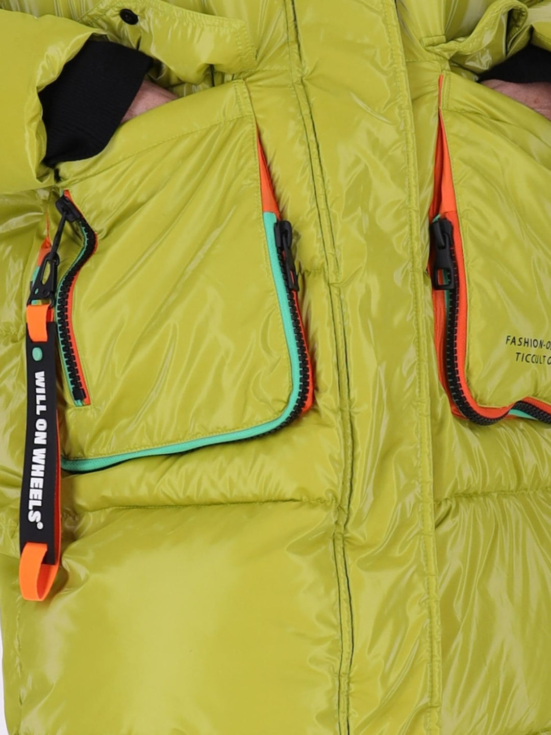 Damen Steppmantel glänzend in Limettengrün – mit aufgesetzten Taschen & Print