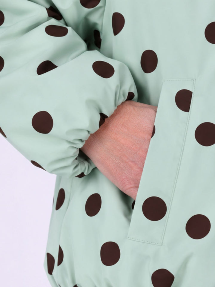 Leichte Damenjacke in Grün mit braunen Polka Dots