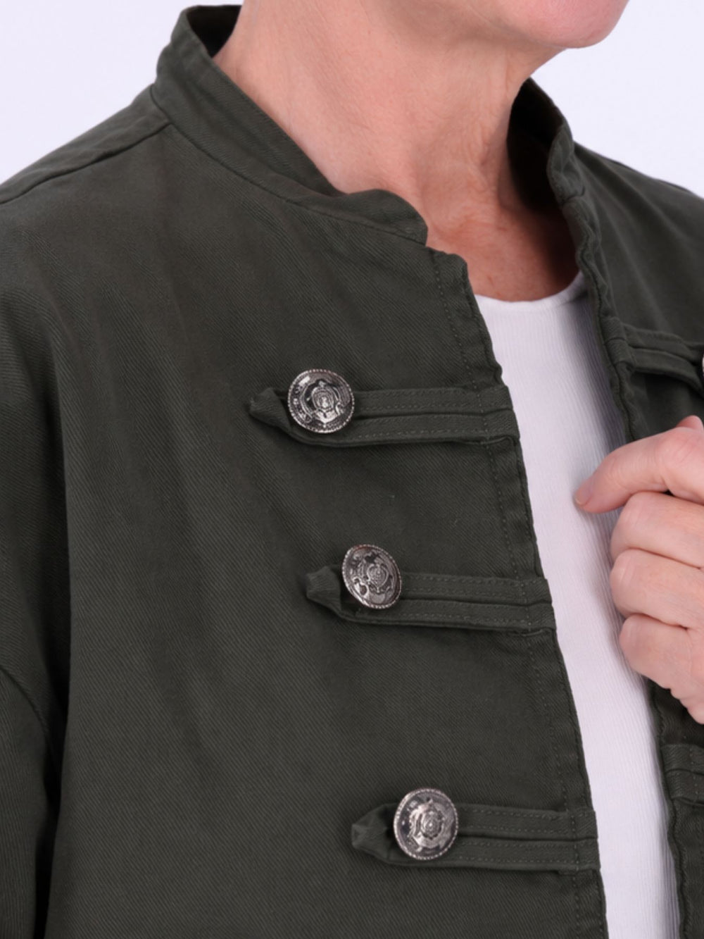 Damen Military Jacket aus Denim – lässig, modern & detailverliebt