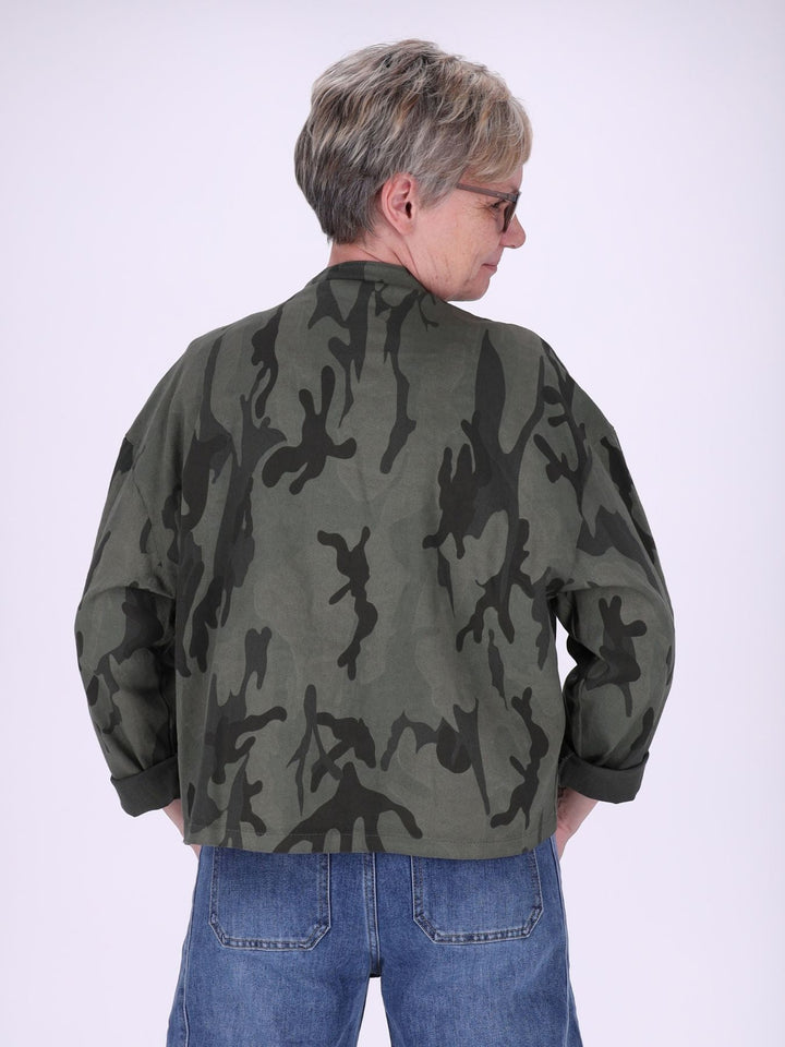 Damen Military Jacket Camouflage – lässig, modern & ausdrucksstark