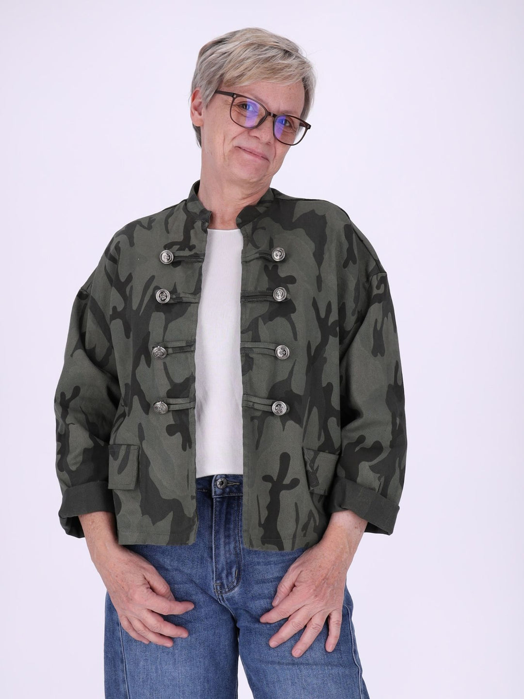 Damen Military Jacket Camouflage – lässig, modern & ausdrucksstark
