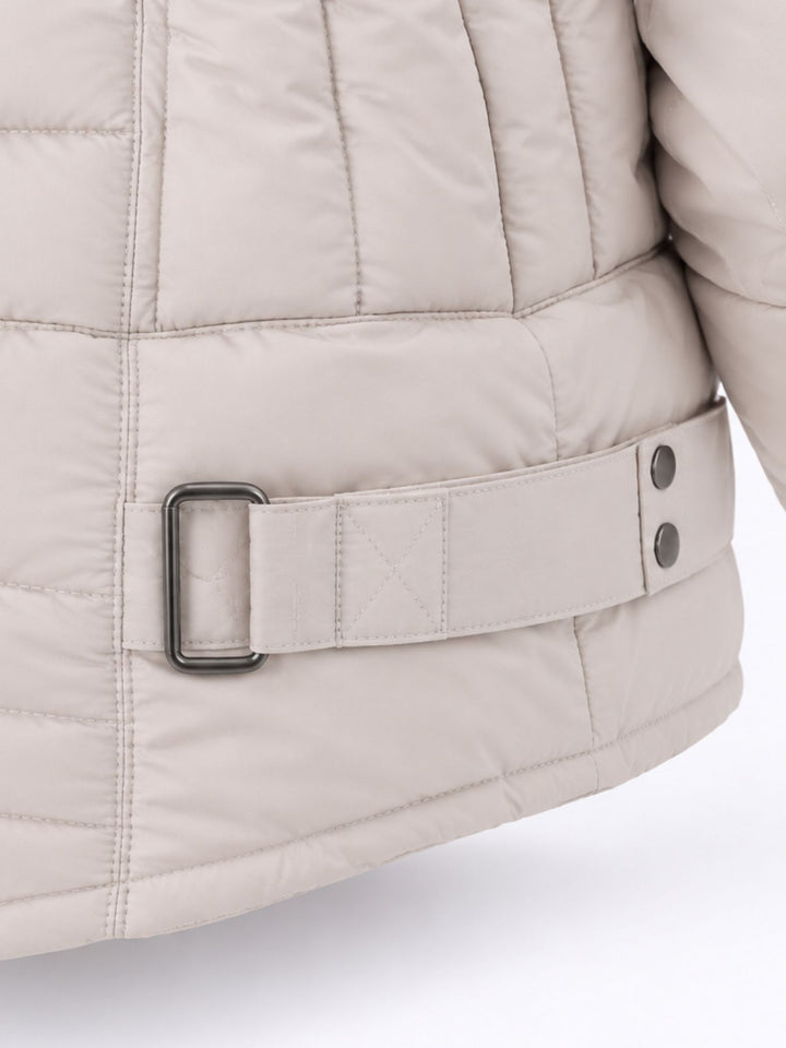 Beige Damenjacke figurbetont mit BIONIC-FINISH® ECO & REPREVE® – wasserabweisend, modern & feminin
