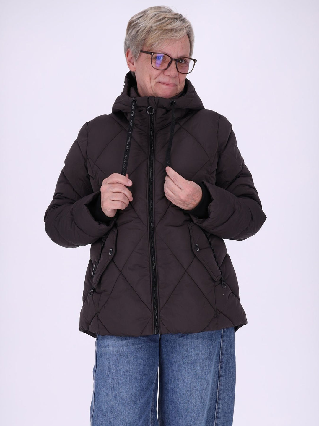 Graue Damen Steppjacke mit Rautensteppung & recycelter Wattierung – modern, zeitlos & vielseitig