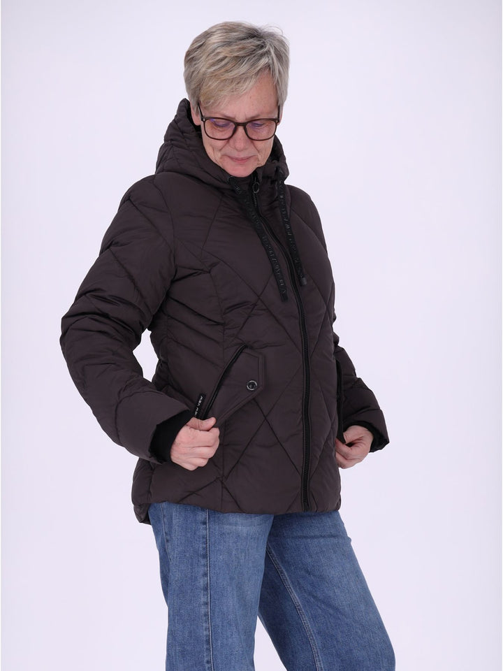 Graue Damen Steppjacke mit Rautensteppung & recycelter Wattierung – modern, zeitlos & vielseitig