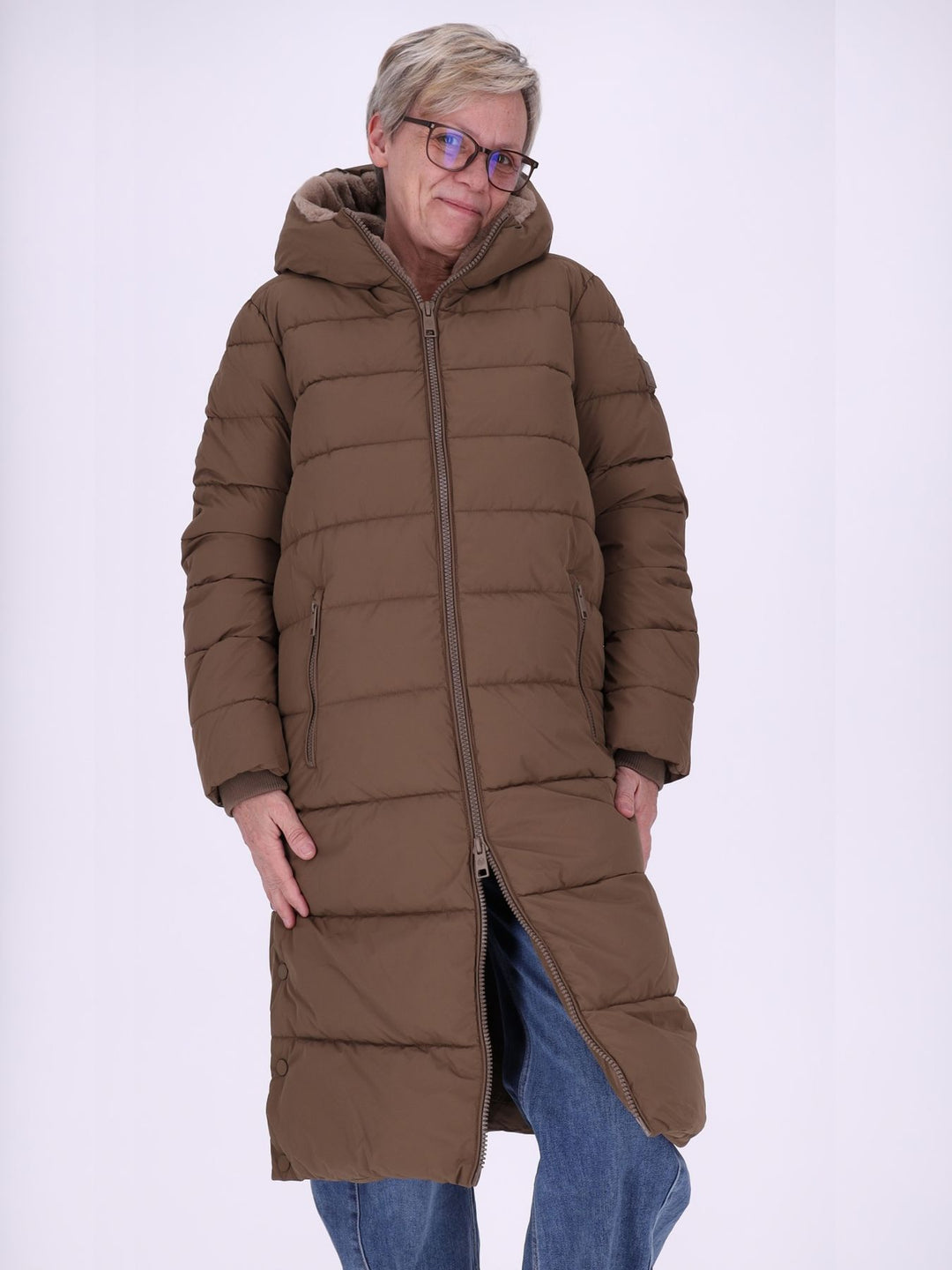 Brauner Damen Steppmantel mit recyceltem Futter – modern, zeitlos & vielseitig