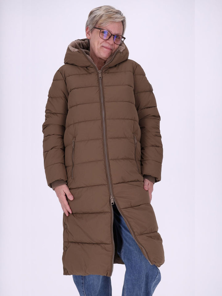 Brauner Damen Steppmantel mit recyceltem Futter – modern, zeitlos & vielseitig