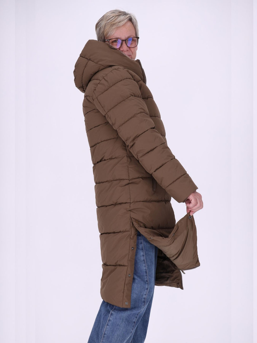 Brauner Damen Steppmantel mit recyceltem Futter – modern, zeitlos & vielseitig