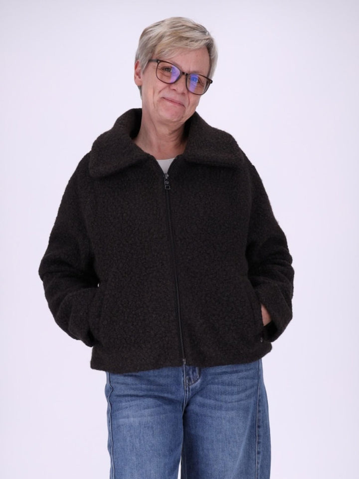 Schwarze Damen Bouclé-Jacke mit abtrennbarer Steppjacke – kuschelig, modern & vielseitig