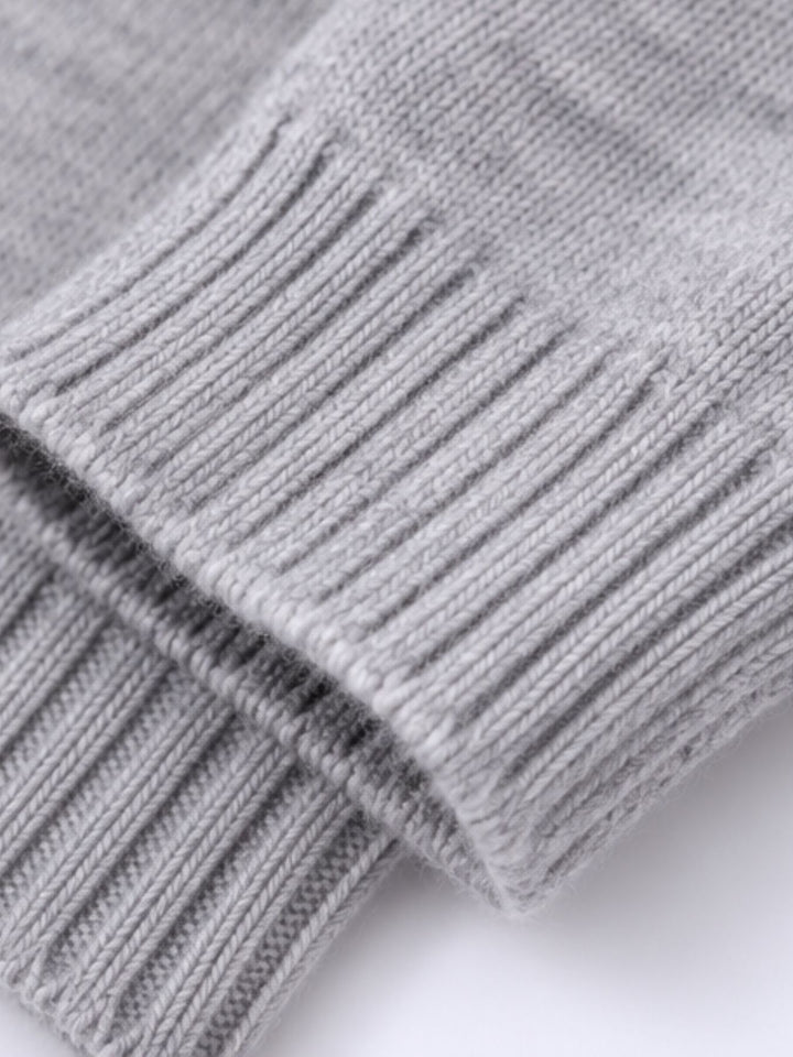 Damen Strickpullover mit Schriftzug in Grau – weich, modern & vielseitig kombinierbar