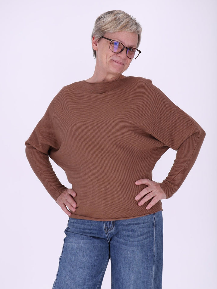 Damen Strickpullover mit Fledermausärmeln in Caramel – weich, modern & elegant