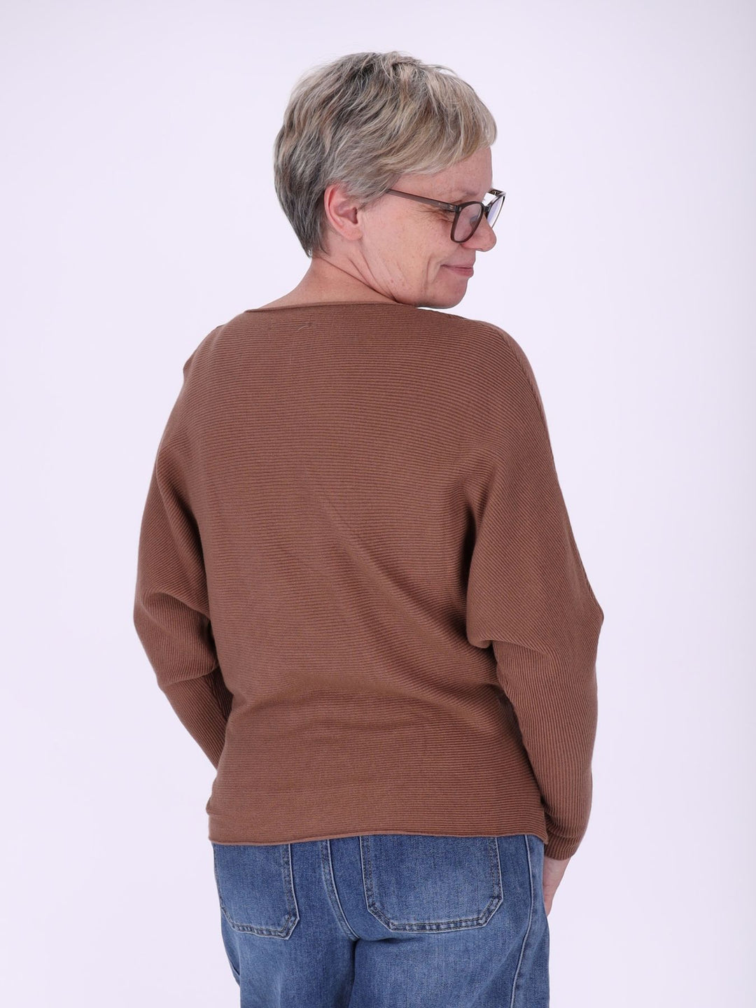 Damen Strickpullover mit Fledermausärmeln in Caramel – weich, modern & elegant