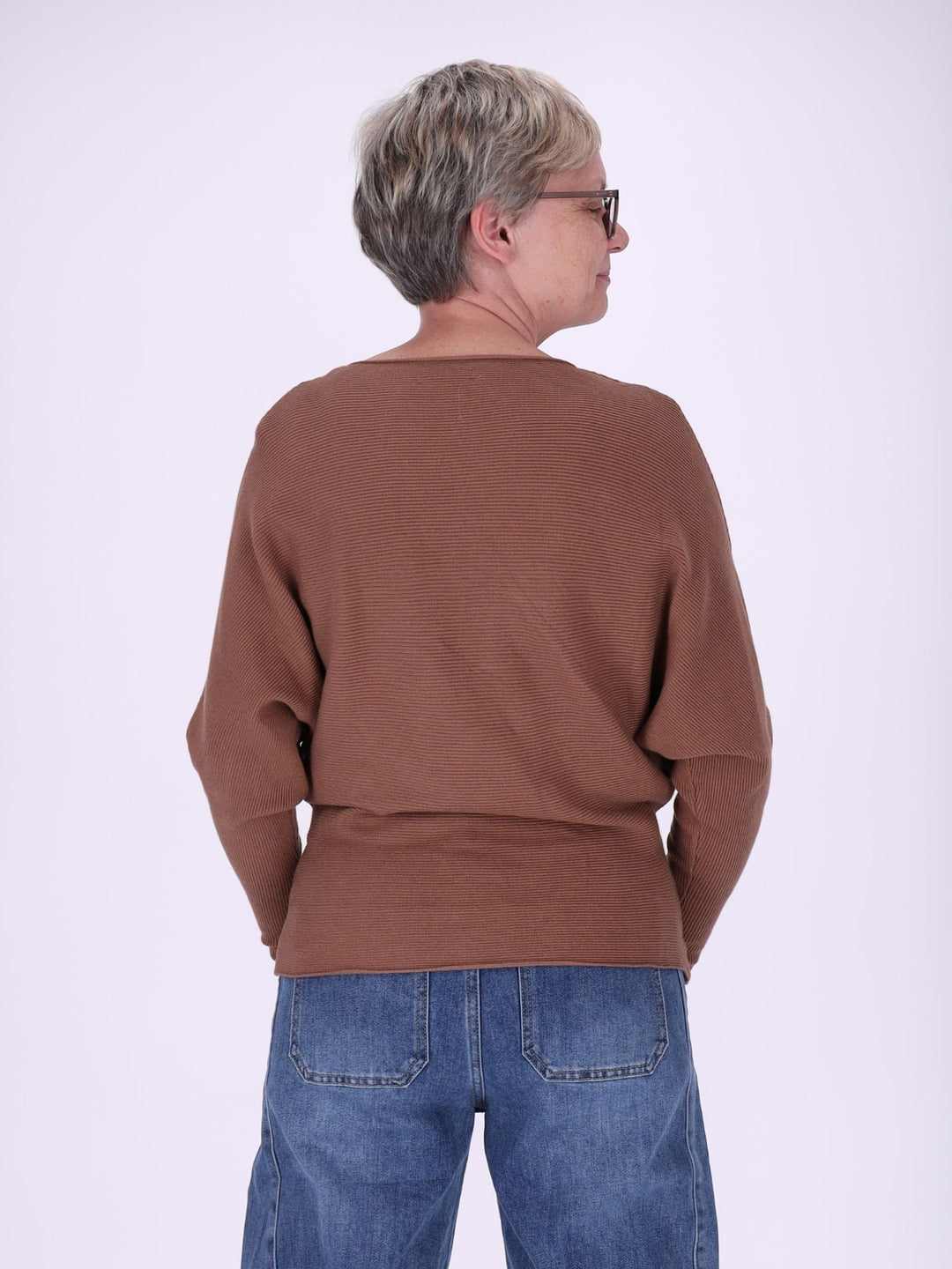 Damen Strickpullover mit Fledermausärmeln in Caramel – weich, modern & elegant