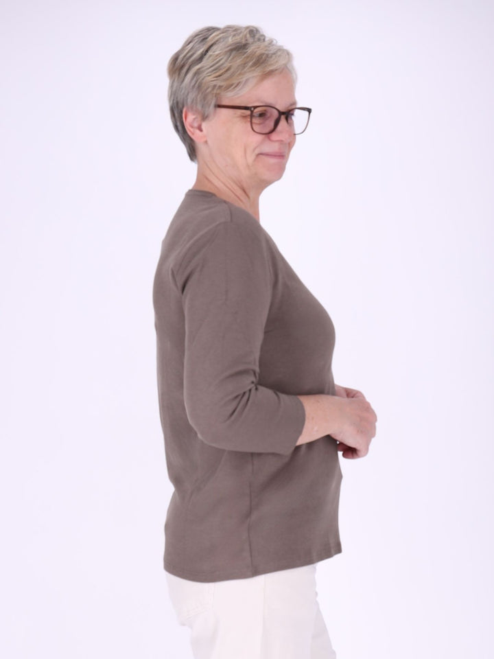 V-Ausschnitt Shirt Damen mit 3/4-Arm aus 100 % Baumwolle – Walnuss